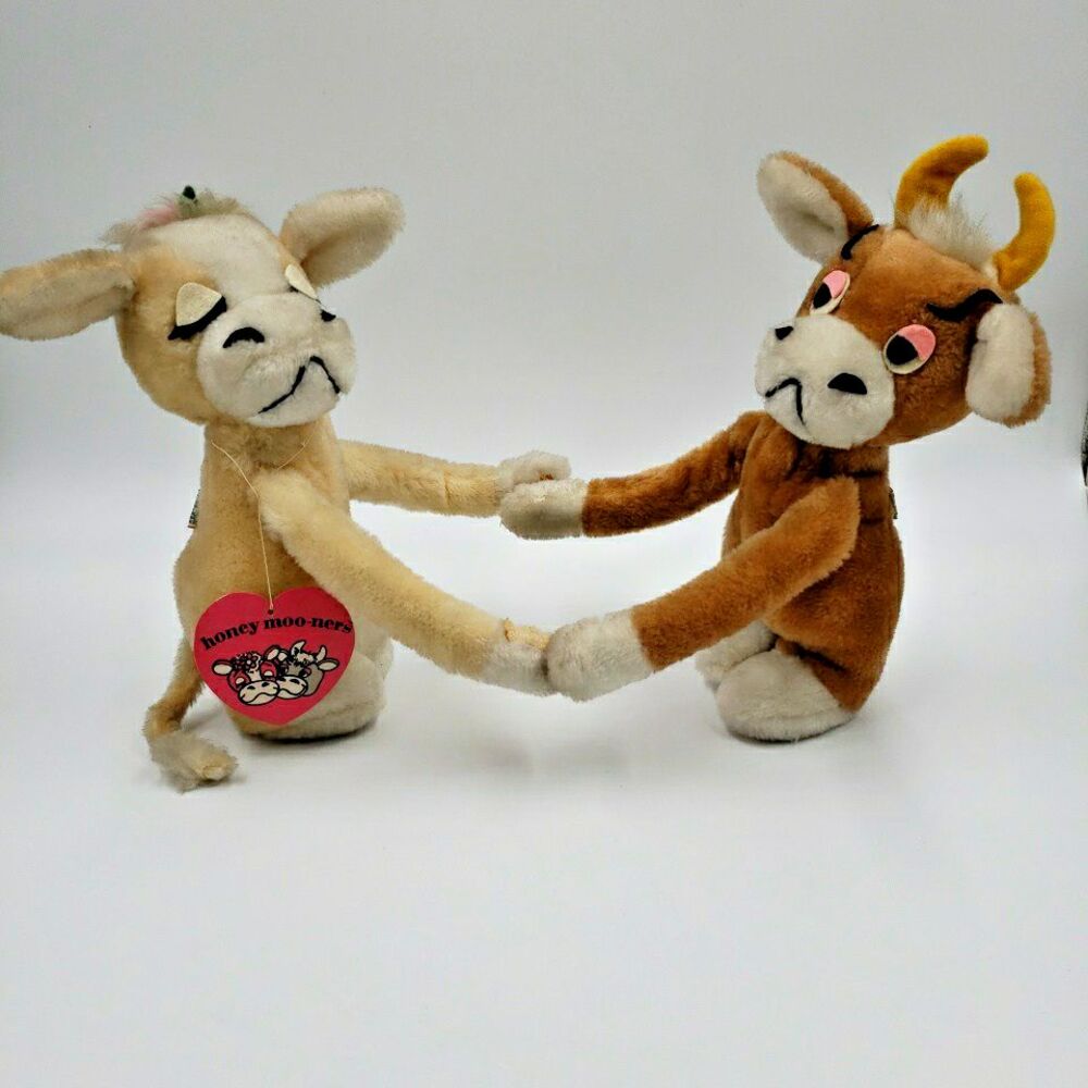Whimsical Kissing Cow Plush Couple Pair Farmhouse Wedding Shower Sweetheart Gift